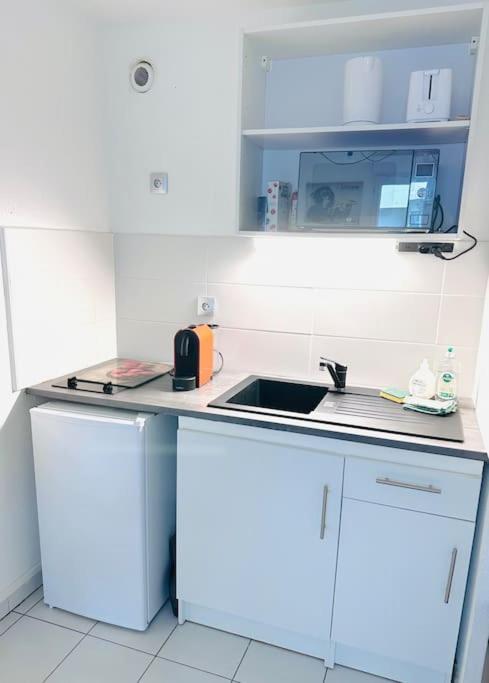 Apartamento Studio Gare St Roch Avec Box De Garage Montpellier Exterior foto