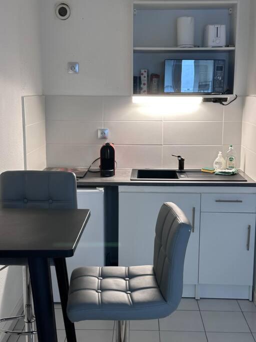 Apartamento Studio Gare St Roch Avec Box De Garage Montpellier Exterior foto